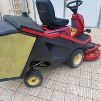 Trattorino tagliaerba