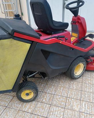 Trattorino tagliaerba