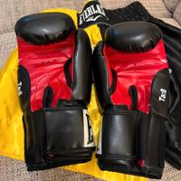 Attrezzatura sport da contatto 