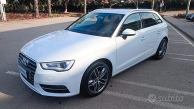 Audi A3 1.6 TDI clean diesel S tronic Attraction