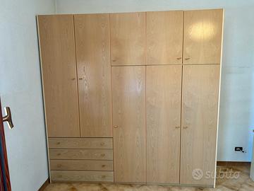 Armadio in legno betulla