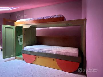 Cameretta a castello in legno