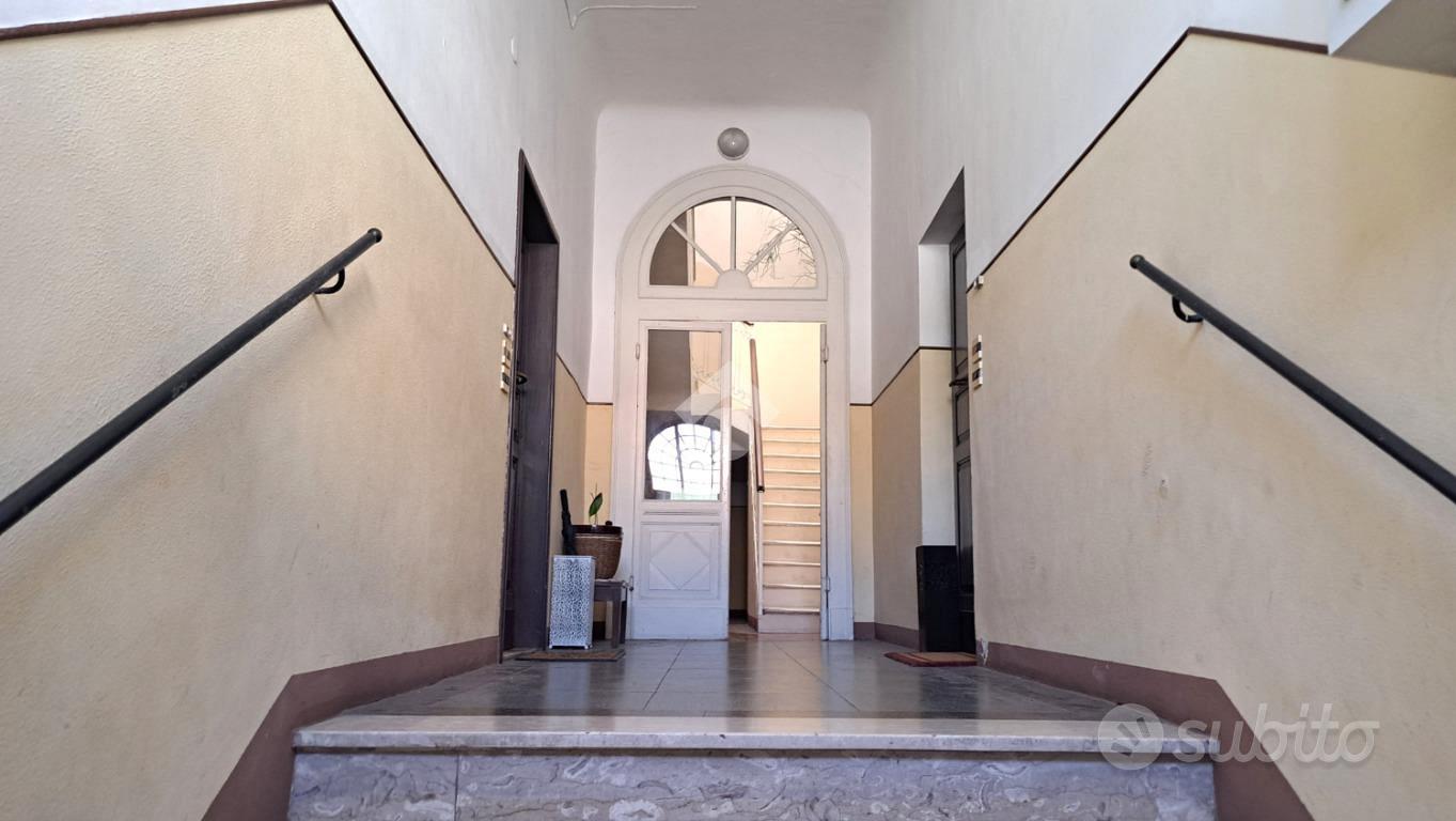 6 LOCALI A PESARO - Vista 4