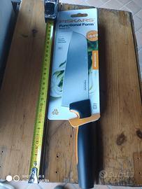 Coltello da cucina tipo asiatico.