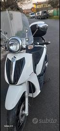 Piaggio carnaby cruiser