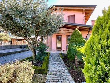 APPARTAMENTO BICAMERE CON STUDIO AL PIANO TERRA...