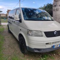 Volkswagen T5 Caravelle