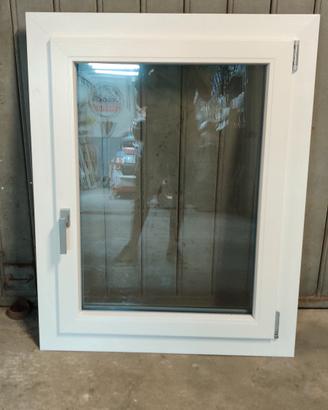 finestra in PVC 