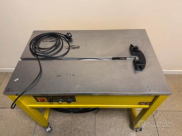 Reggiatrice semiautomatica