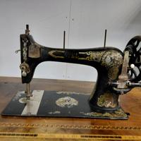 macchina da cucire Singer antica