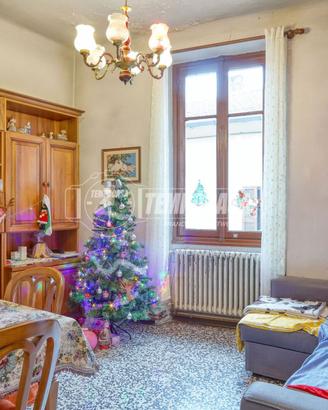 Quadrilocale senza spese box centro paese