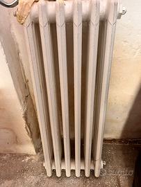 Termosifoni in ghisa a colonna vintage