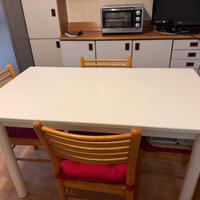 Tavolo cucina con 4 sedie