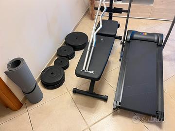 attrezzi palestra   (panca non disponibile)