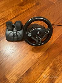 Volante e pedaliera Subsonic