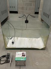 Acquario con accessori
