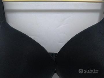 REGGISENO PUSH UP NERO