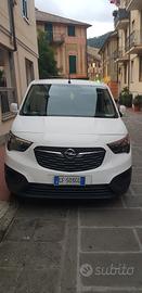 Opel combo  2021