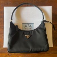 Borsa Prada Re-Edition 2005 in nylon e saffiano