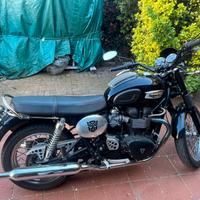 Triumph Bonneville - 2011