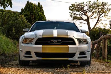 Ford Mustang 3.7 V6 Premium