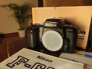 Reflex analogica Nikon F-601AF