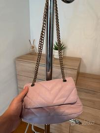 Borsa rosa trapuntata con catena