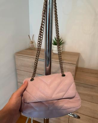 Borsa rosa trapuntata con catena
