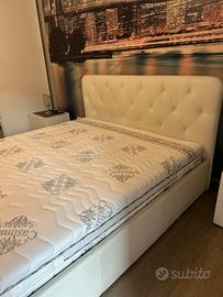 Letto contenitore e materasso matrimoniale