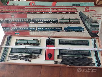 TRENO PASSEGGERI  MILANO-VENEZIA IN SCATOLA