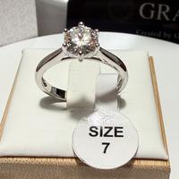 Anello solitario con Moissanite certificata