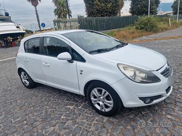 Opel Corsa 1.2 5 porte Cosmo GPL