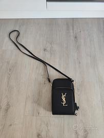 borsello unisex nero .non originale
