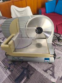 Affettatrice elettrica DPE PerFetta per casa