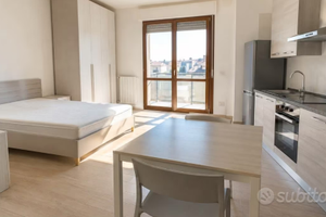LOFT in zona CASE ROSSE-SPESE INCLUSE