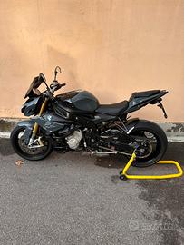 BMW S1000r