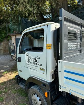 Nissan cabstar 120 ribaltabile trilaterale