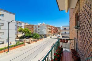 2 LOCALI A LUCERA