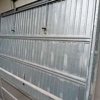 Serranda basculante.