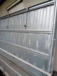 Serranda basculante.