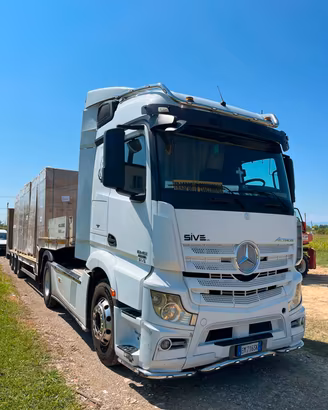 Mercedes actros 1845