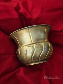 Vaso fioriera in ottone vintage lavorato 30X22 cm