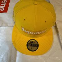 Cappellino Supreme Box Logo New Era giallo 7 5/8