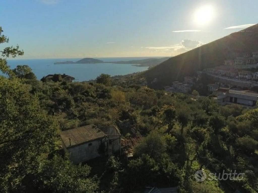 Villa di 280 m² con più di 5 locali a Formia - Vista 3