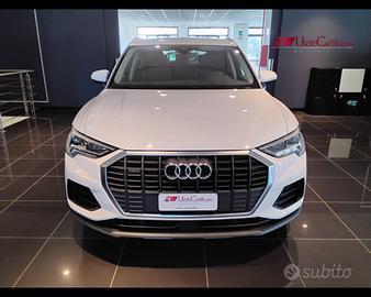 AUDI Q3 35 TDI quattro S tronic Business U10512