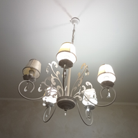 Lampadario in ferro battuto bianco, moderno