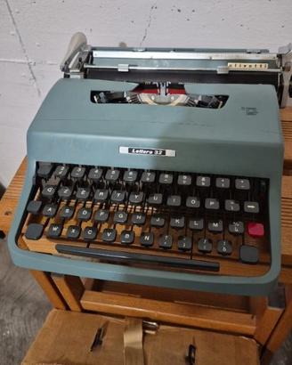 Macchina da Scrivere Olivetti Lettera 32  Scatola