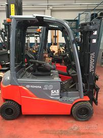 Carrello elevatore Toyota 8FBMT20 perfetto