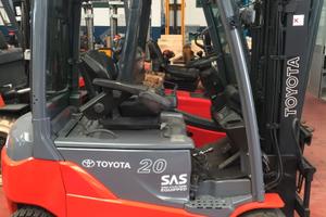 Carrello elevatore Toyota 8FBMT20 perfetto