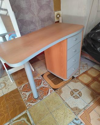 Tavolo unghie 